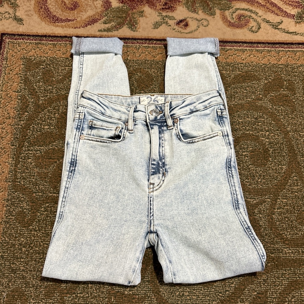 Free People We The Free high rise light Wash retro wash skinny jeans 26